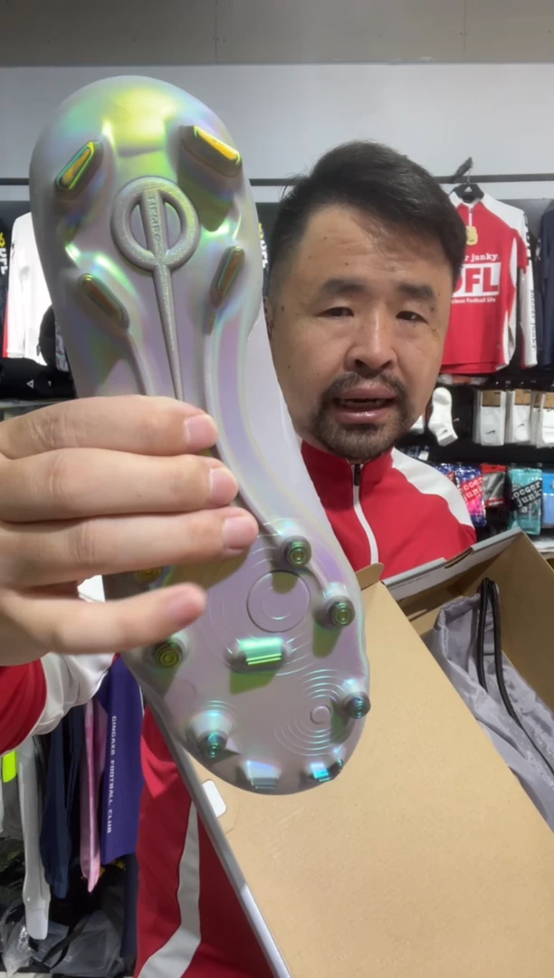 A****y尺码40/250，价格999元