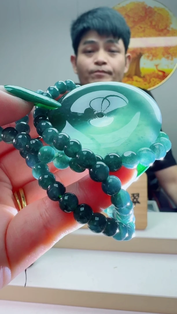 翡翠未镶嵌颈饰多样性随机发其一