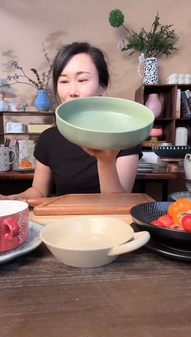 8.8英寸窑变绿麻点深盘微瑕