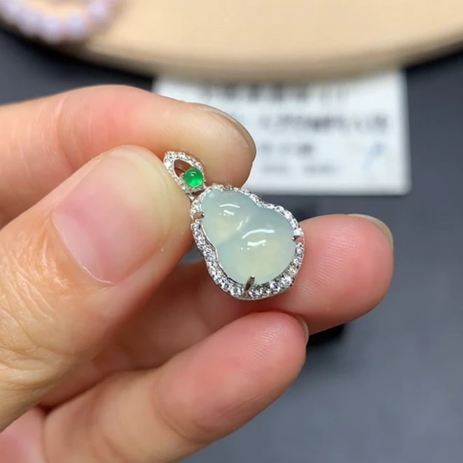 四会-（DH-81-1）葫芦吊坠-s925银镶翡翠葫芦吊坠多样性发其一