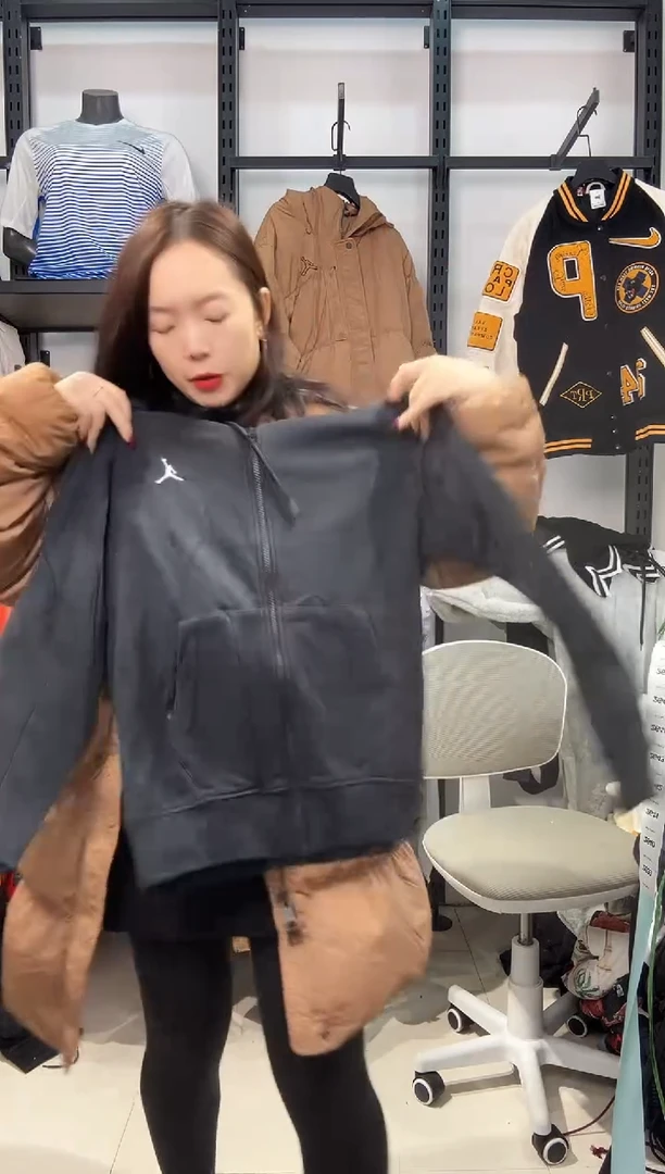 2639闪购编码 Nike/Jordan运动卫衣裤以直播间过款为准 尺码·S