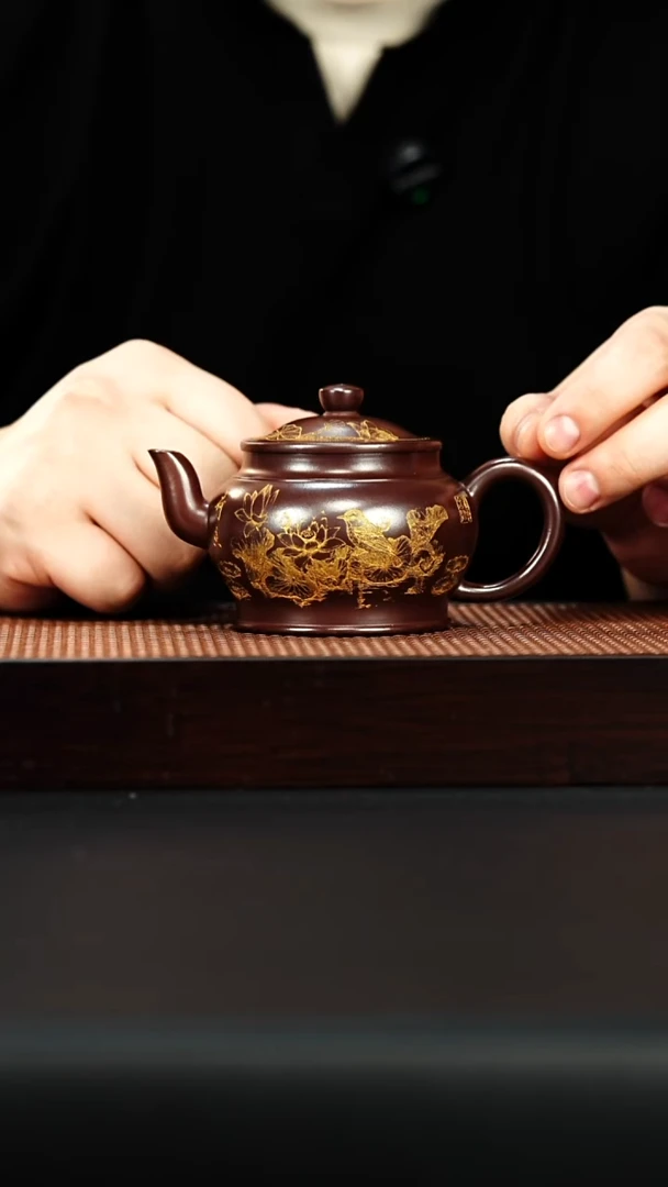 茶壶紫砂宜兴紫砂 折肩宫灯壶 冰窖紫泥 李雨瑶