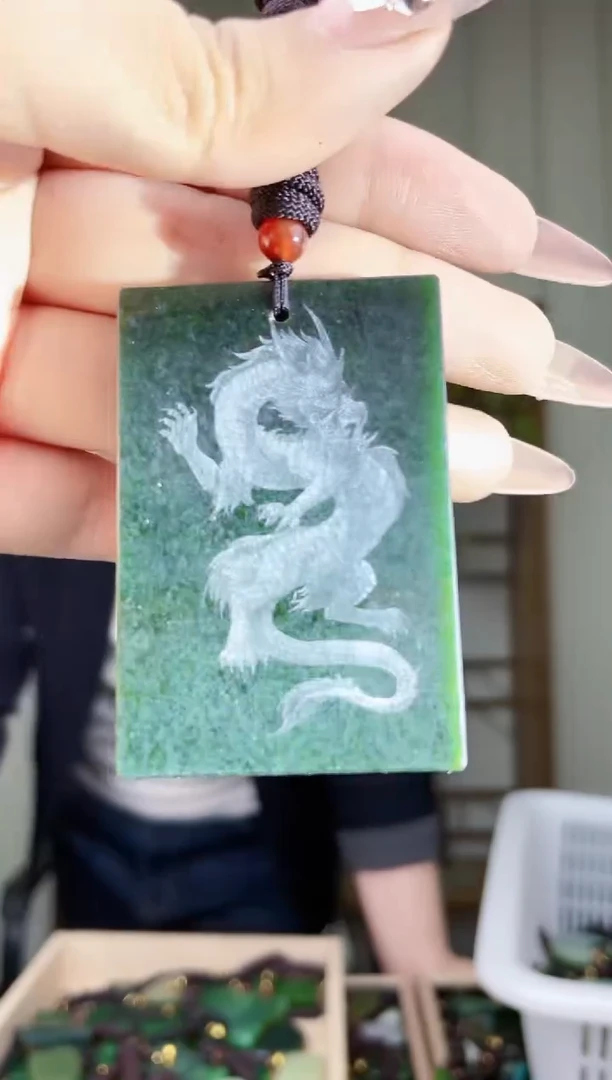 【闪购商品】和田玉挂件未镶嵌拍一发一，多样性发货！