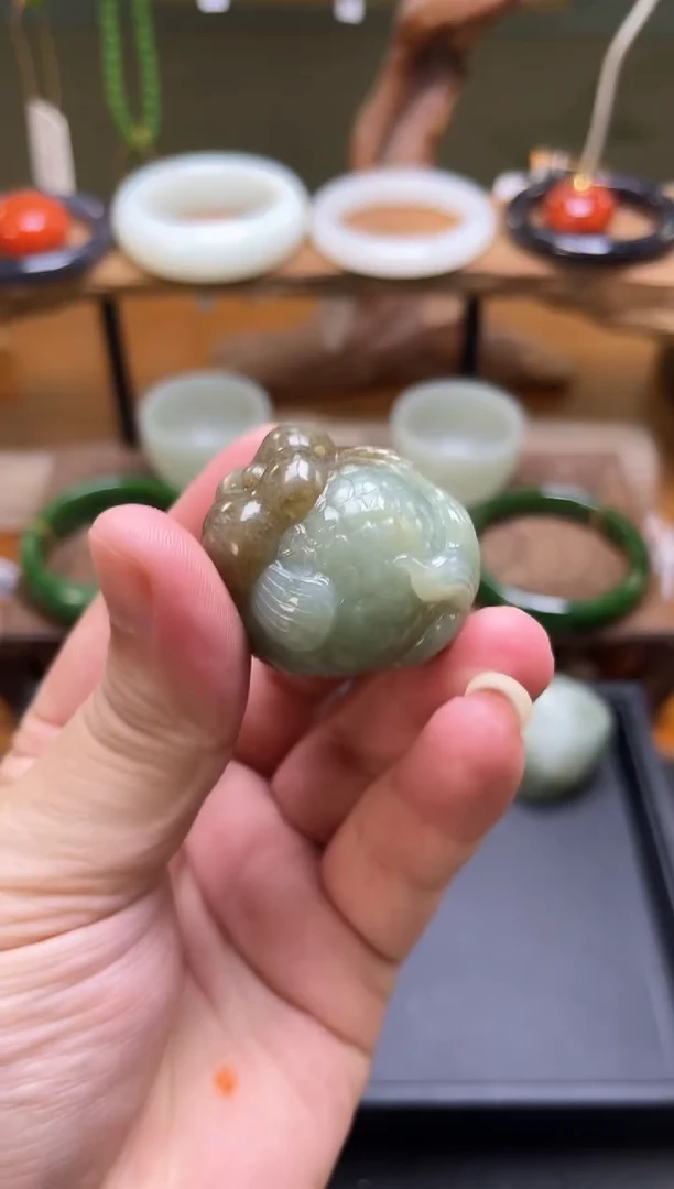 未镶嵌和田玉把件吐拉牧场 鱼