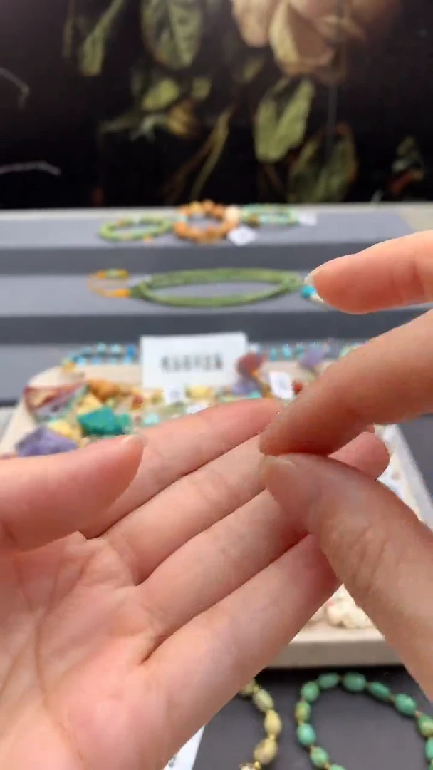 未镶嵌挂件南红玛瑙Q176