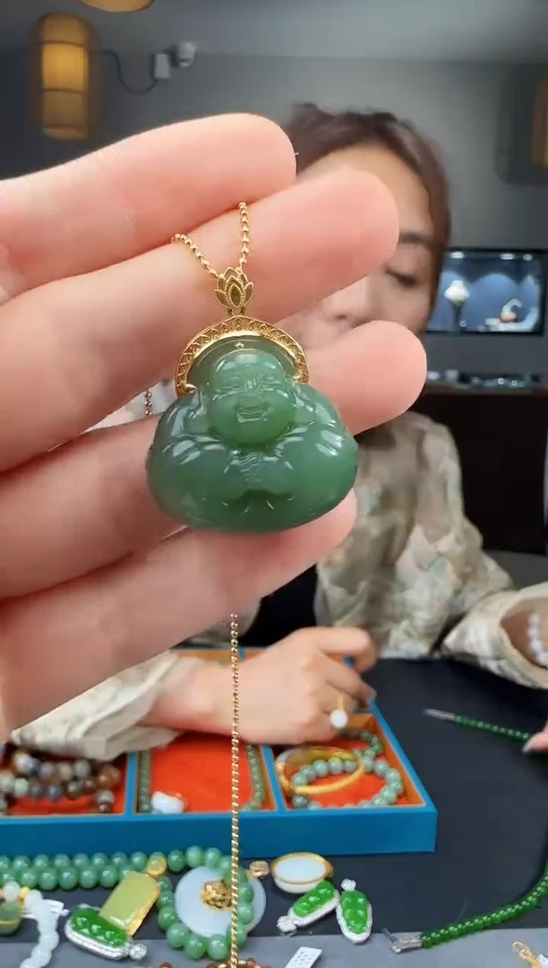 和田玉18K金镶嵌吊坠(不含链)1