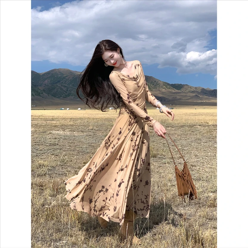 法式荡领碎花连衣裙复古温柔长袖大裙摆长裙