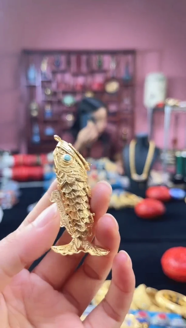 非遗技艺 花丝镶嵌锦鲤香囊吊坠
