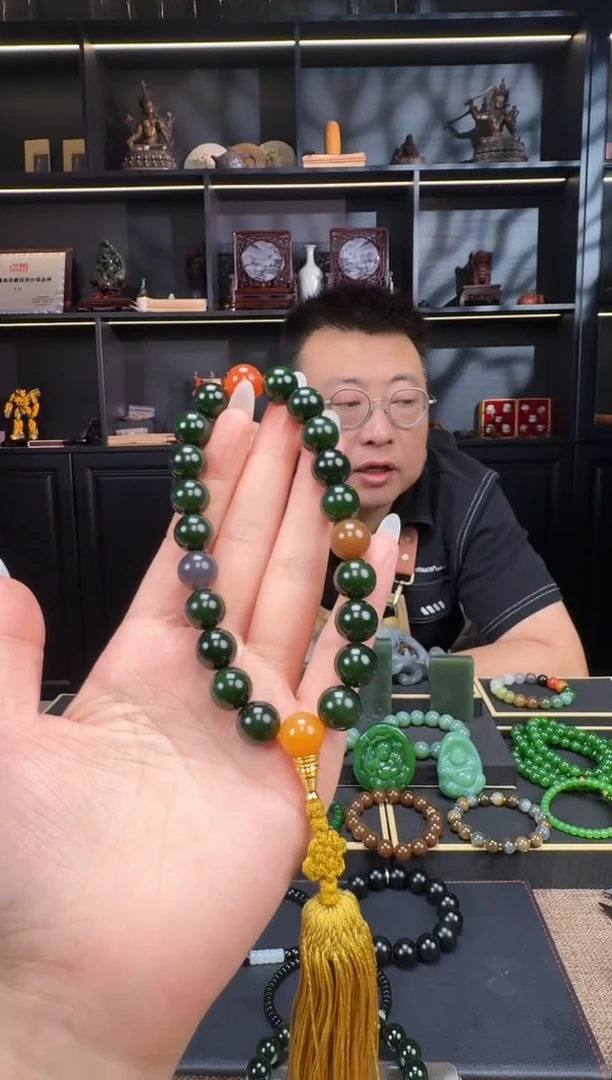 和田玉未镶嵌颈饰12mm碧玉圆珠手持