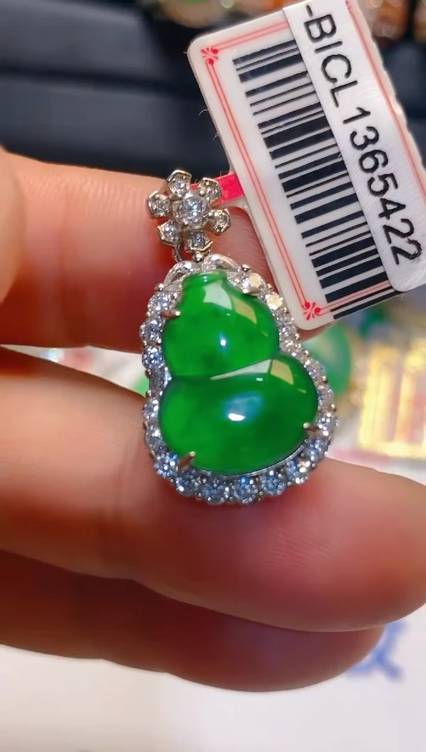 翡翠银S925镶嵌耳饰天然