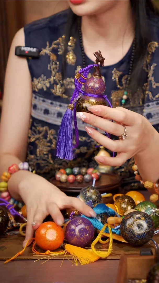 237易林大漆开口小葫芦----178