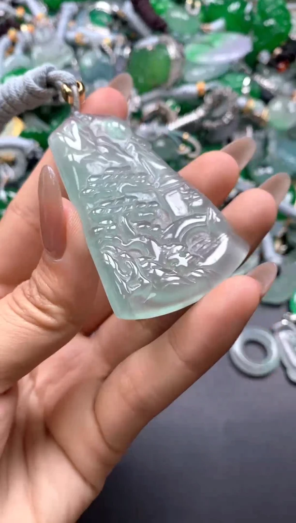 颈饰未镶嵌翡翠(配扣头多样性发其一）69