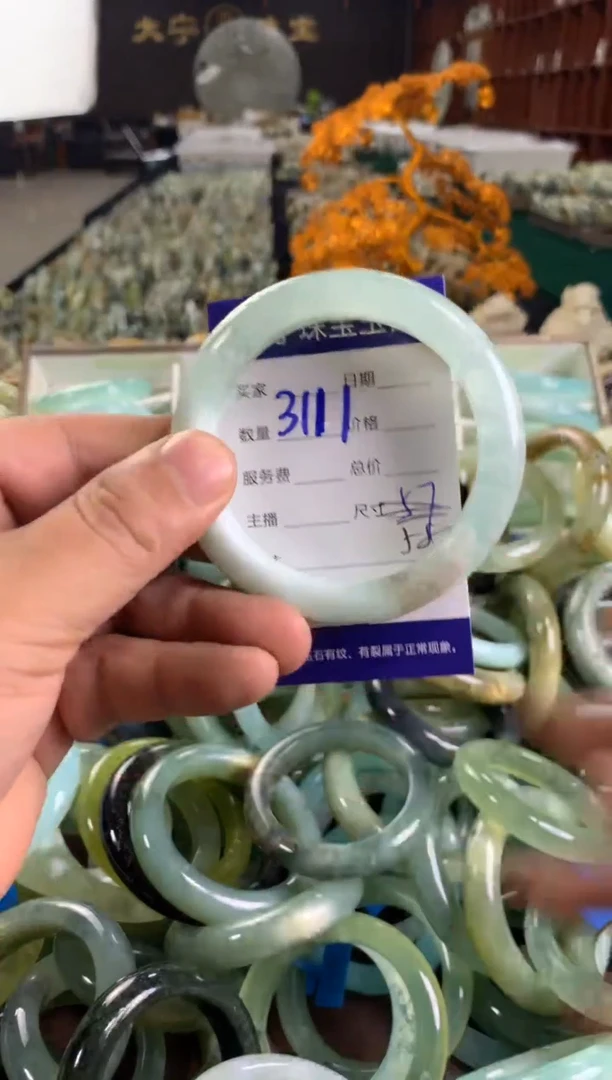 未镶嵌蛇纹石玉手镯3111