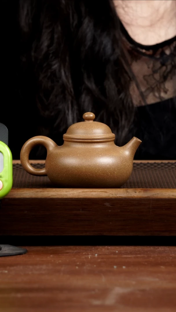 茶壶紫砂S***n老段容天230CC