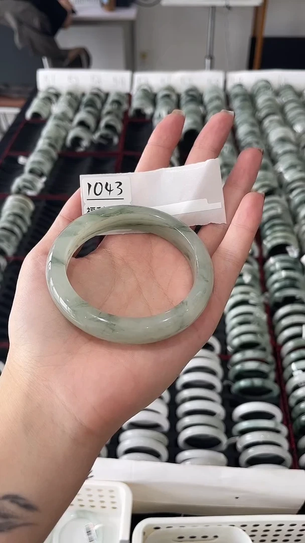 未镶嵌手镯石英质玉瑕1043