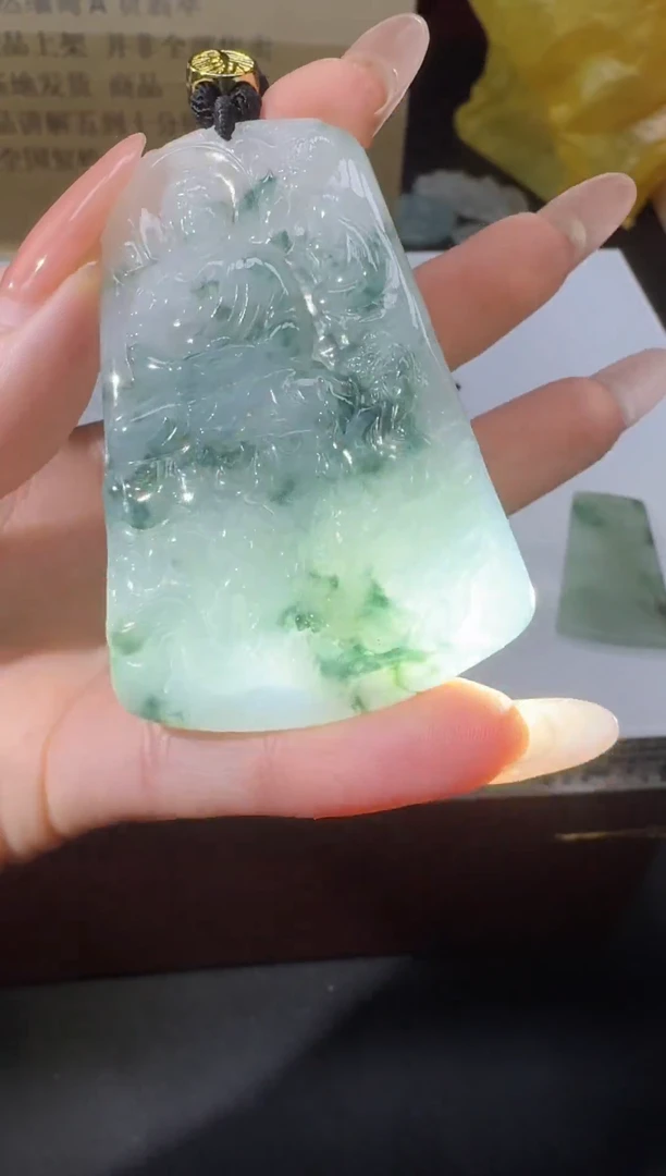 颈饰未镶嵌翡翠38707