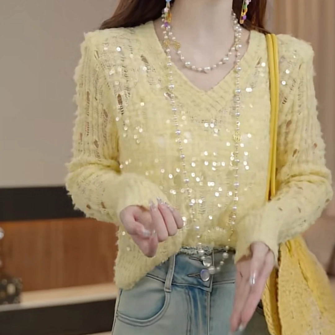 亮片针织打底衫2025新款春季时尚设计感长袖镂空V领破洞上衣