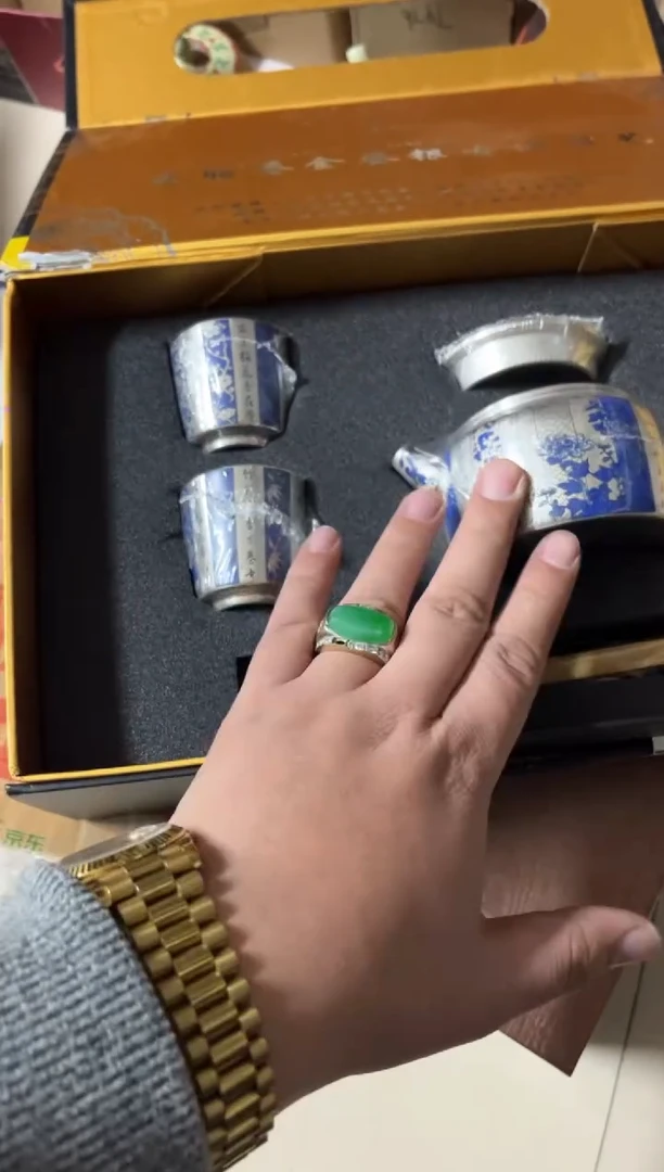 宋银壶套组坏礼盒