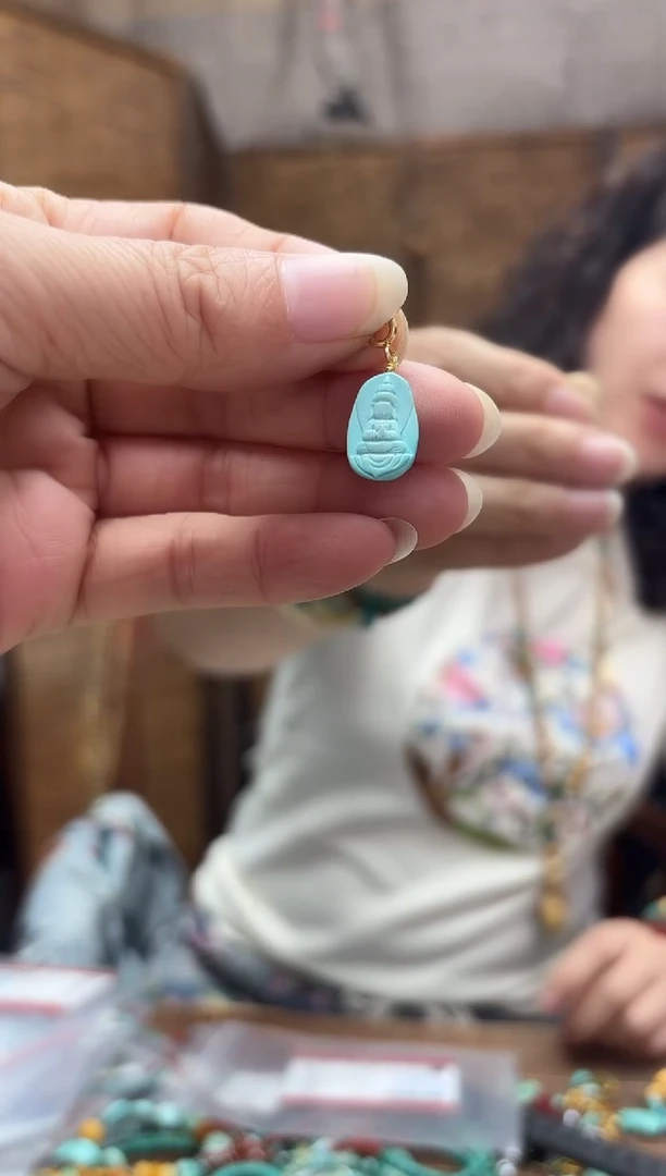 未镶嵌绿松石颈饰发一个