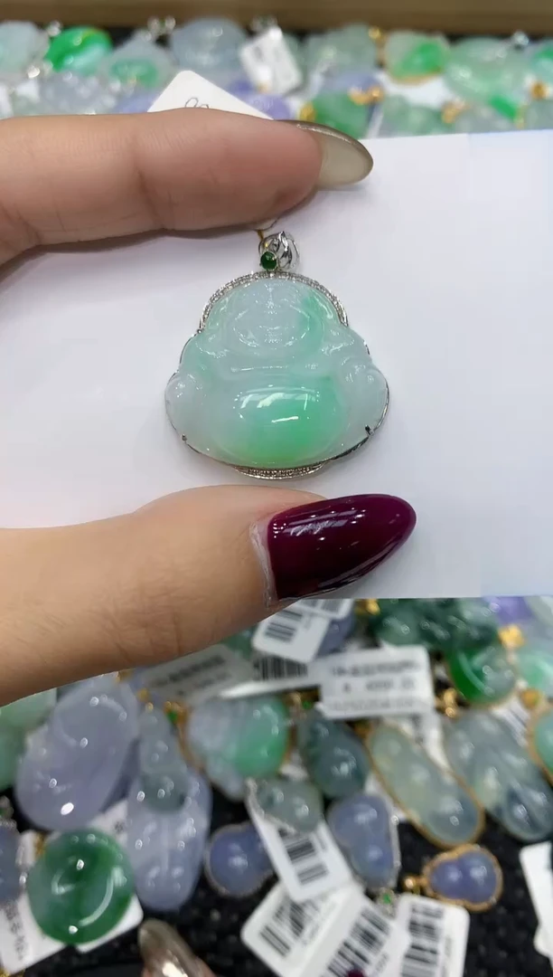 翡翠18K金镶嵌颈饰111111111111