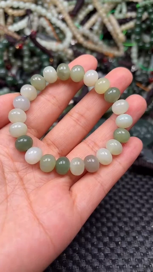 和田玉未镶嵌颈饰1