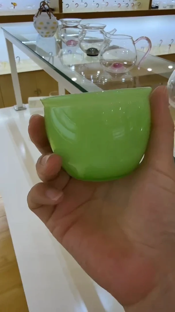 玉见双玉料绿色缸杯