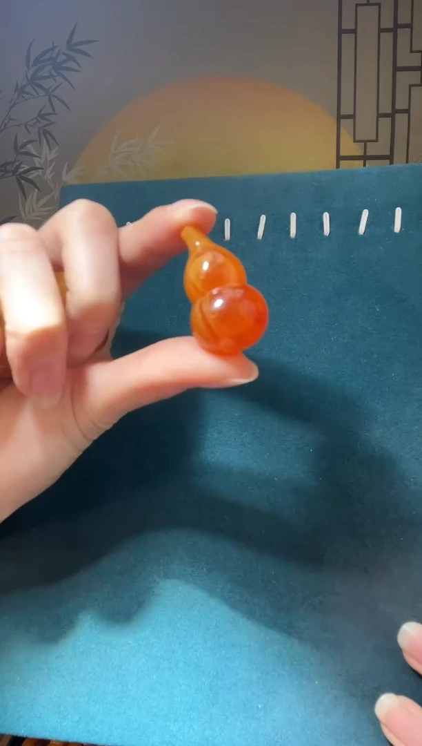 【闪购商品】琥珀裸石未镶嵌A天然蜜蜡绑绳