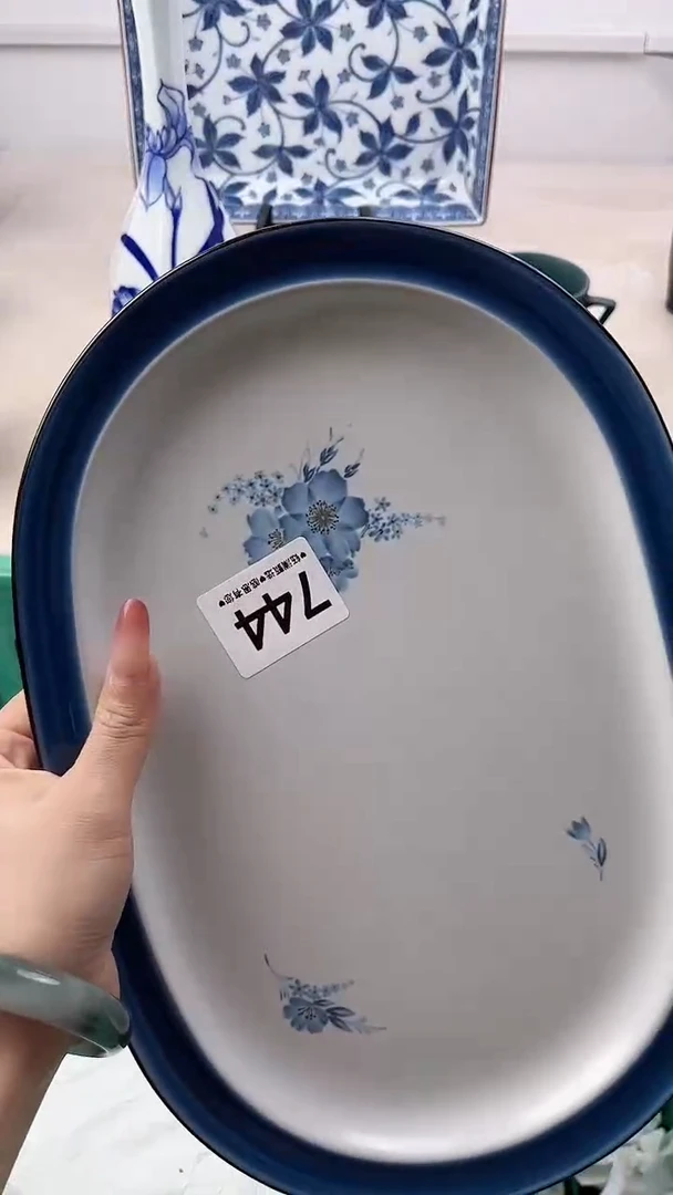 瓷片茱****丝744，，，，，，，，