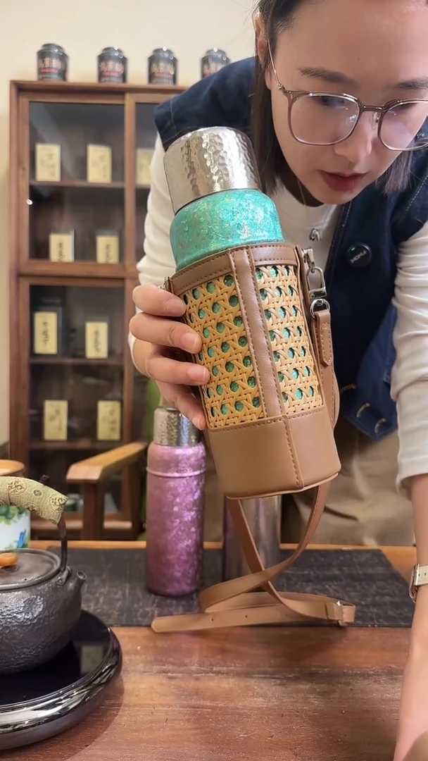 600毫升绿色银纯钛+编织杯套