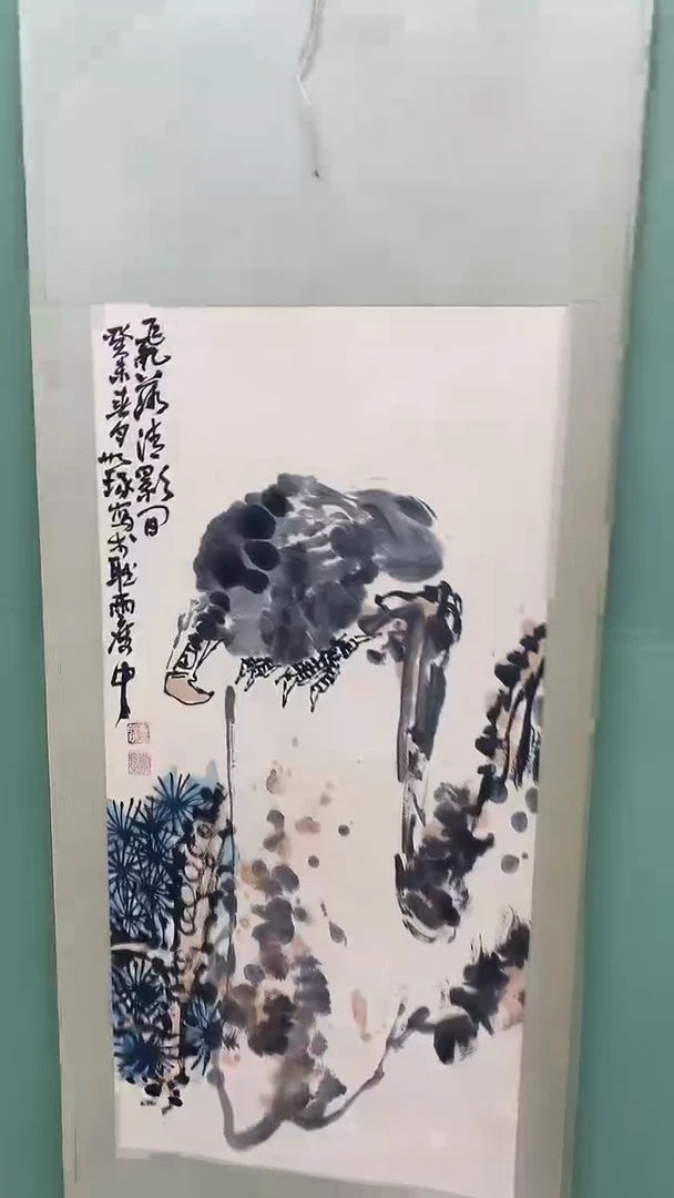 竖款精品三尺卷轴，鹰