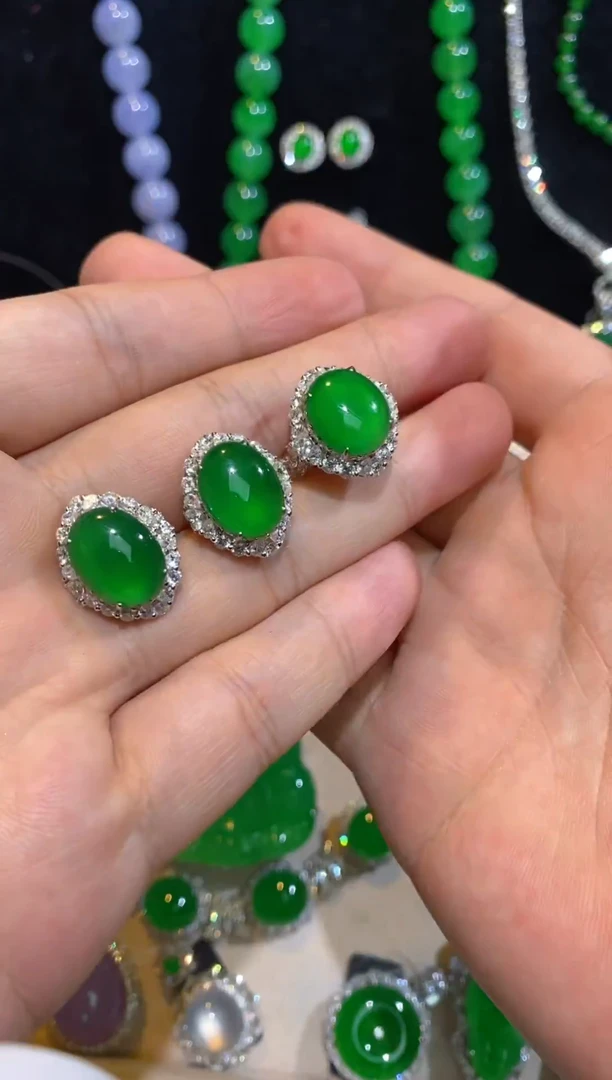 18K金镶嵌戒指翡翠翡翠戒指套装