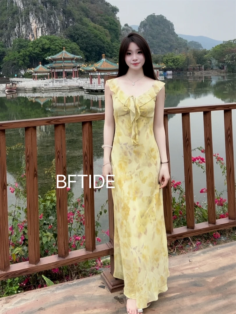 碎花夏季连衣裙法式设计感荷叶袖显高显瘦长裙