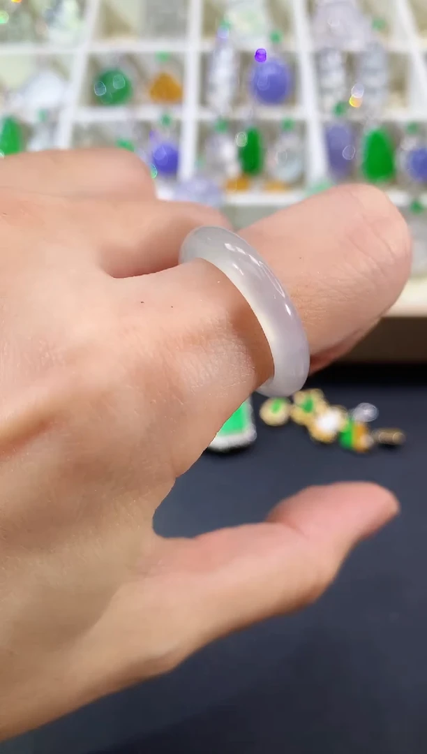 翡翠戒圈未镶嵌|999