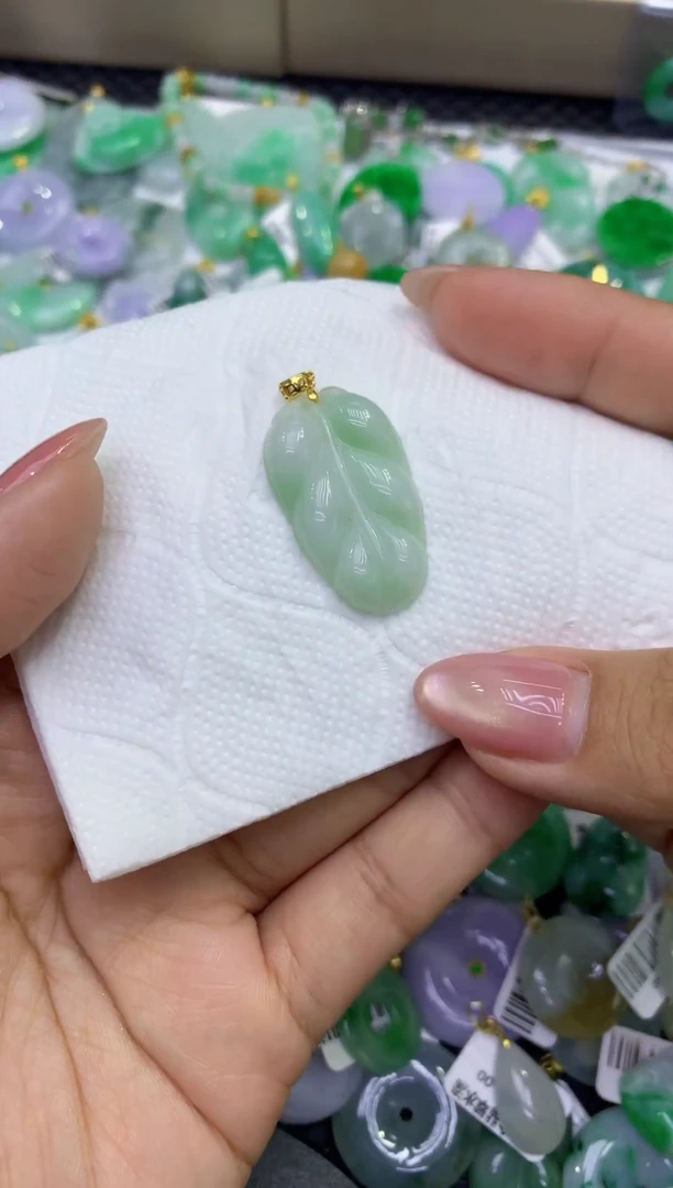 颈饰未镶嵌翡翠天然缅甸A货翡翠