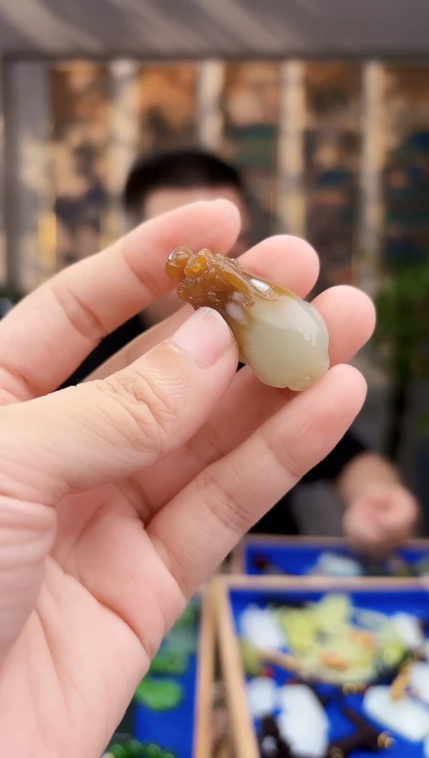 和田玉未镶嵌挂件拍一发一