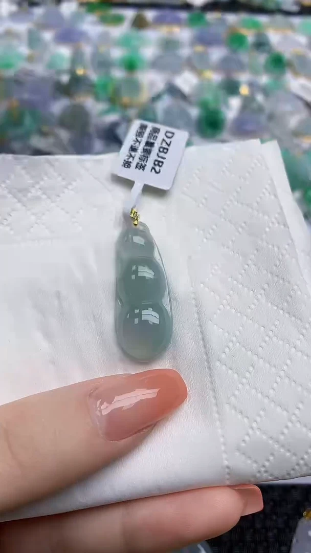 【闪购商品】翡翠颈饰18K金镶嵌天然翡翠A货