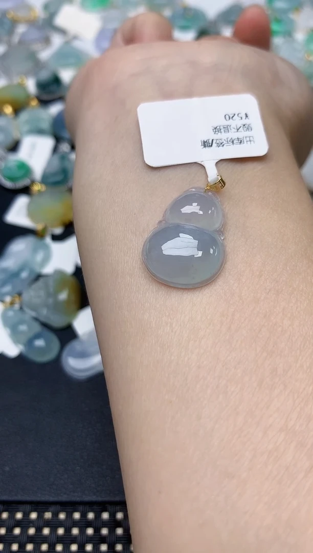 颈饰18K金镶嵌翡翠天然缅甸A货翡翠