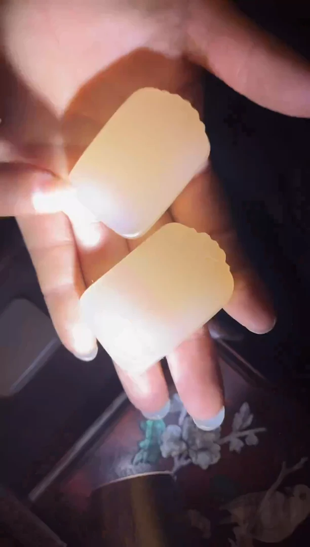 和田玉未镶嵌颈饰和田玉藕粉色平安无事牌 其中一个给