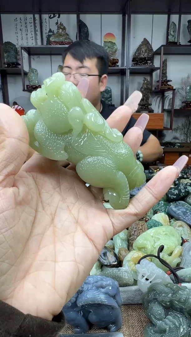 未镶嵌和田玉把件1