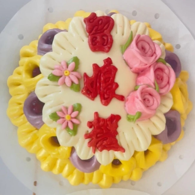 今月留娘糕留爹鱼一个约3斤重 红枣葡萄干内在