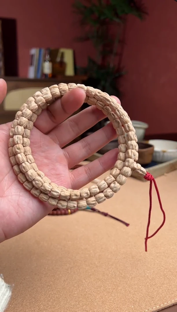 【闪购商品】柏香籽/百香籽手串021239