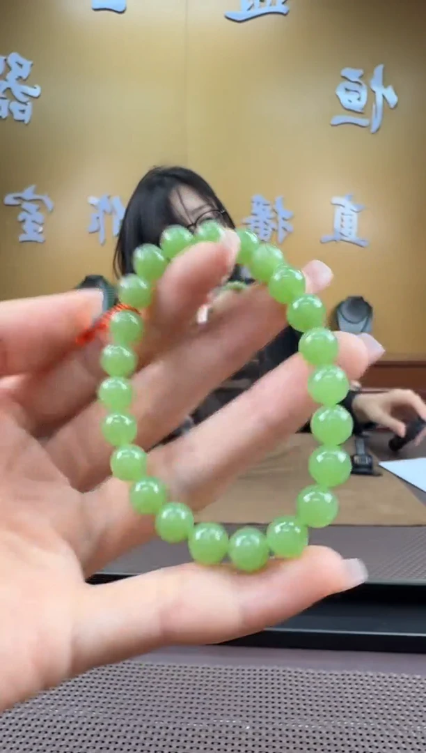 颈饰未镶嵌和田玉手串8mm