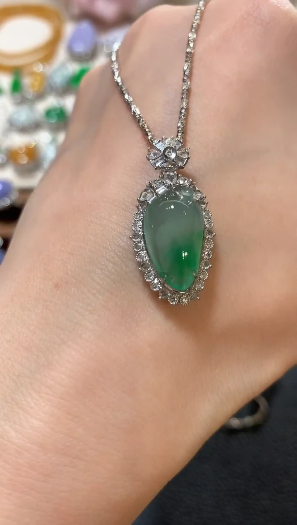 吊坠(不含链)18K金镶嵌翡翠z110