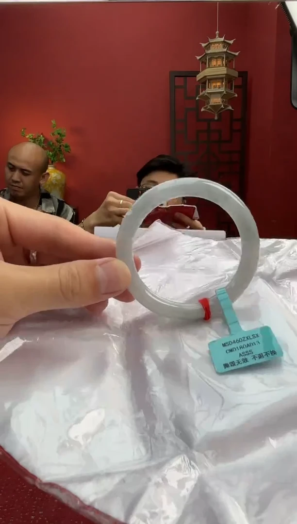 未镶嵌手镯（圆镯）翡翠翡翠手镯16