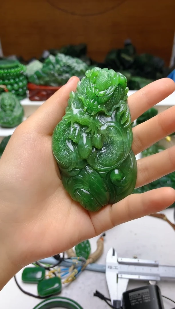 未镶嵌和田玉（碧玉）摆件1