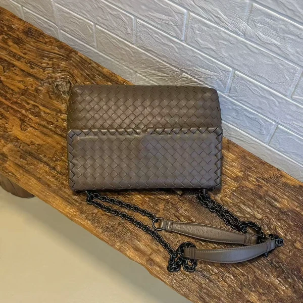 95新 BOTTEGA VENETA/葆蝶家 浅棕色链条2用包