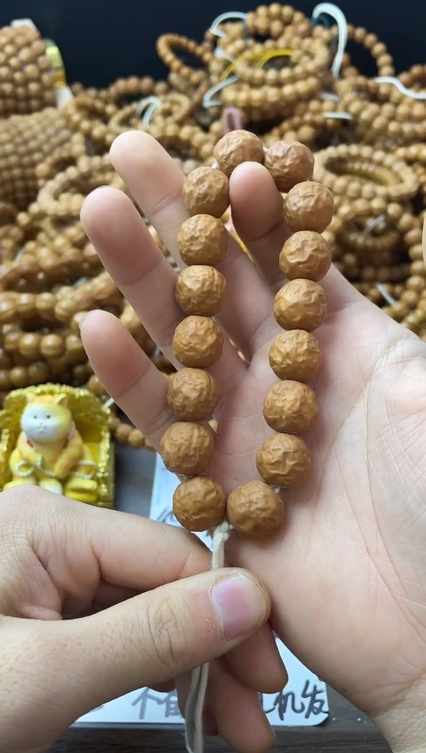 手串猴头核桃 手持大枣有刀痕介意勿拍