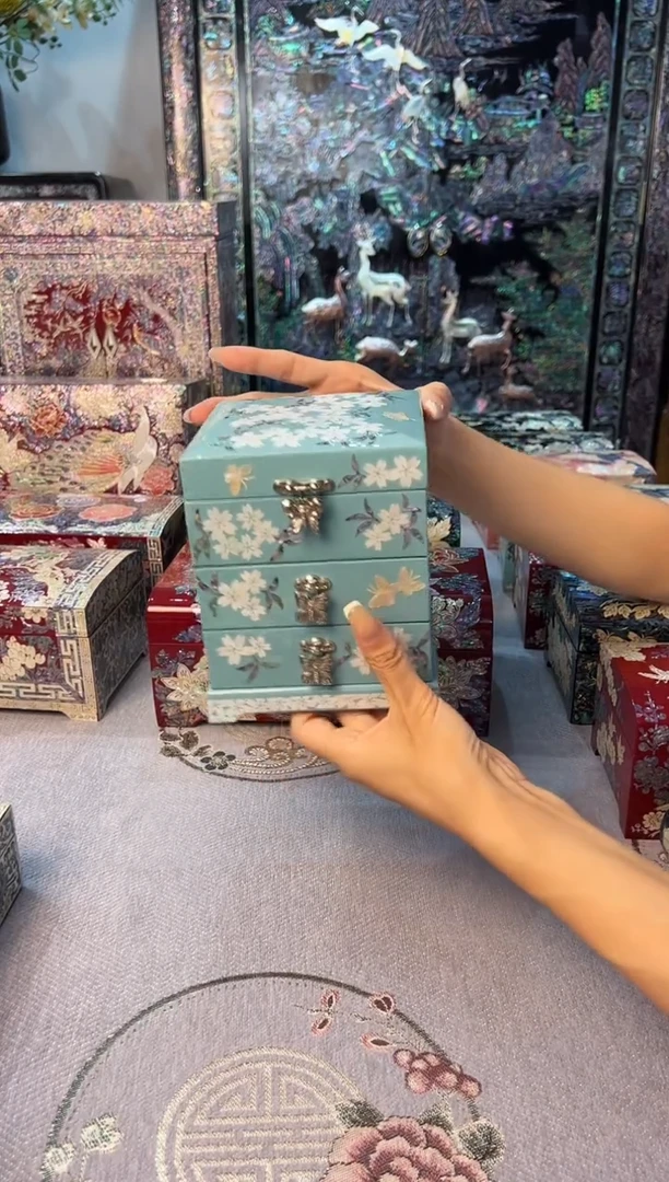满贝底·弘贝雅螺钿漆器文化馆