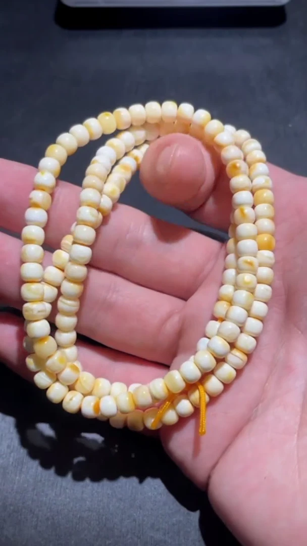 【闪购商品】蜜蜡裸石未镶嵌多圈手串23240309-01