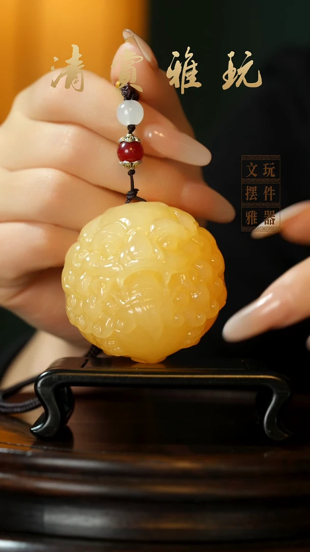 玉《醒狮貔貅》手把件摆件